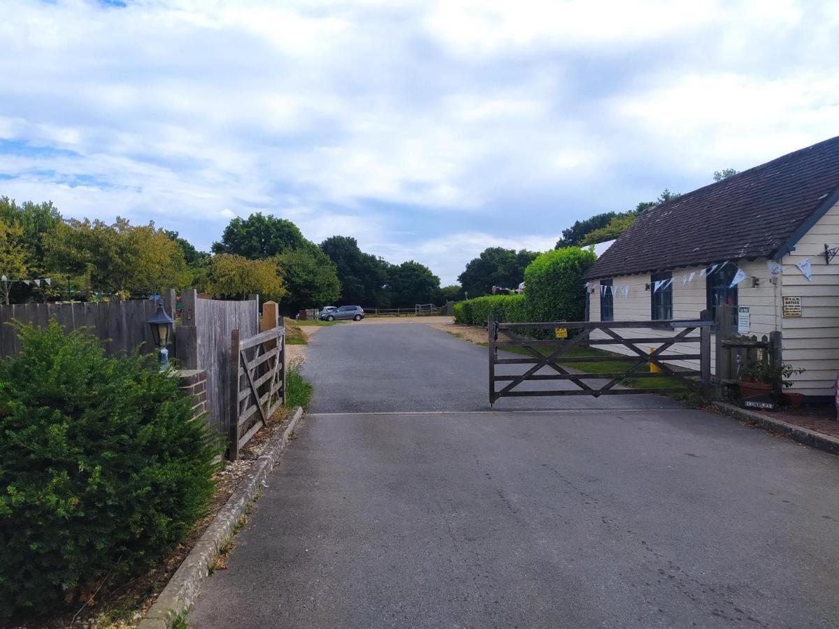 Apartmán Garden Flat At The Infamous Piltdown Man Pub Fletching Exteriér fotografie